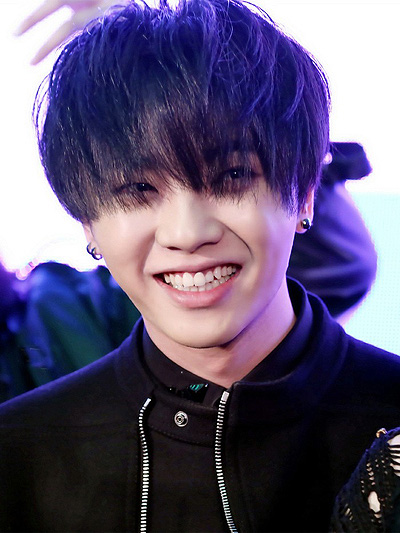 香香美发网-流行发型-脸型搭配-扎法步骤-男生发型-美发问答及视频图片