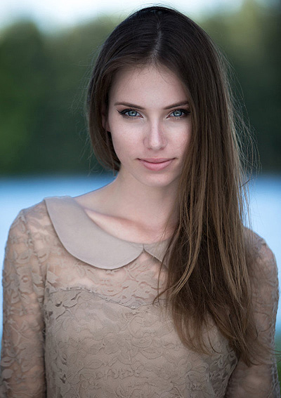 <em>长发</em>-<em>长发发型</em>-最流行<em>长发发型</em>-<em>长发发型</em>扎法步