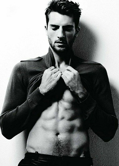 香香<em>美发网</em>-<em>流行发型</em>-脸型搭配-扎法步骤-男生