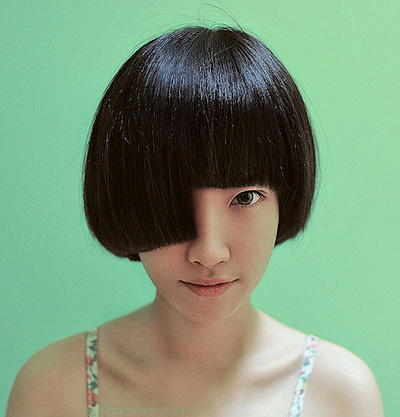 <em>盘头发的方法</em>图解-如何编头发-扎头发的技巧-梳