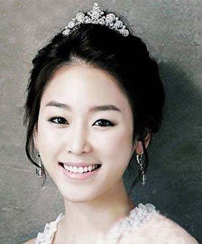 <em>长脸新娘发型</em> 适合<em>长脸新娘的发型</em>(2)