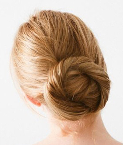 盘发步骤-简单盘发-韩式盘发图解-盘头发的方法