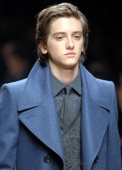 香香美发网-<em>流行发型</em>-脸型搭配-<em>扎法</em>步骤-<em>男生</em>