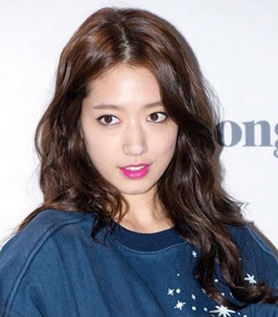 今年最流行的发型-最流行头发颜色及趋势-流行发型扎法-流行短发