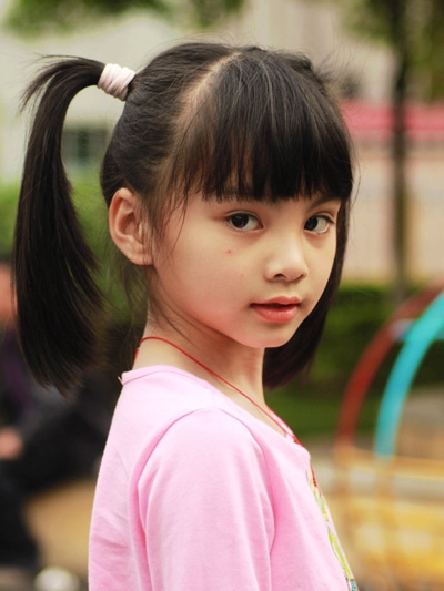 小女孩发型绑扎方法-儿童梳头发型-小孩怎样梳