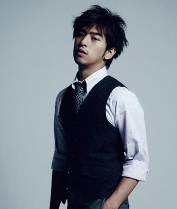 <em>大脸发型</em>-大脸适合的发型-大脸女生发型-大饼脸