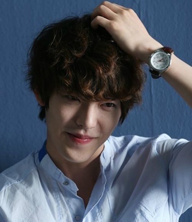 生发型-男生烫发-好打理男生发型-韩版男发型-