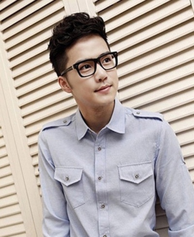 <em>大脸发型</em>-<em>大脸</em>适合的<em>发型</em>-<em>大脸</em>女生<em>发型</em>-大饼脸