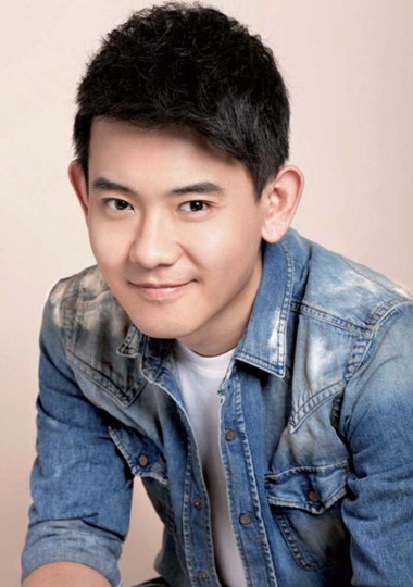 香香美发网-流行发型-脸型搭配-扎法步骤-男生