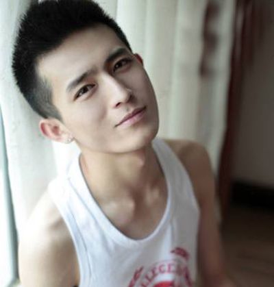 非主流发型图片-女生非主流短发直发长发烫发假发发型-可爱蓬松的非主流发型扎法步骤-学生发型