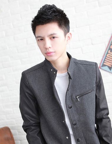 <em>男生头发</em>两边<em>剃</em>掉后烫<em>什么</em>发型<em>好看</em> <em>男士</em>烫头