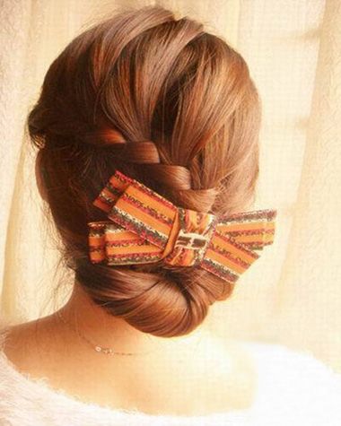 盘<em>头发的方法</em>图解-如何编头发-<em>扎头发的</em>技巧-梳