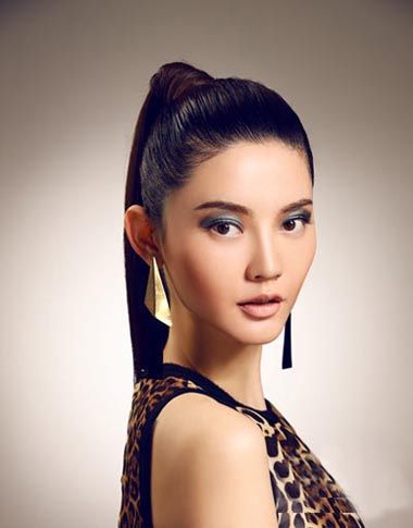 <em>菱形脸</em>怎样扎<em>马尾</em>简单好看 <em>菱形脸马尾</em>辫<em>发型</em>