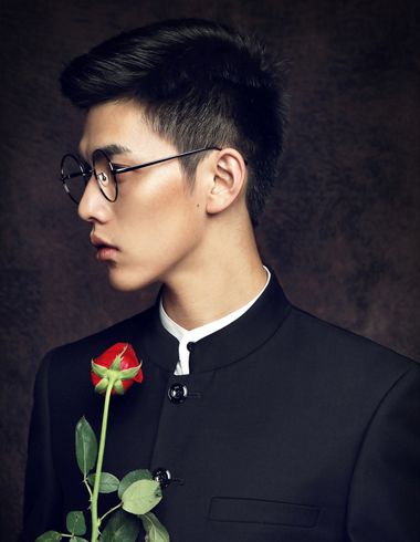 男生头小适合什么发型 男生露出额头的发型