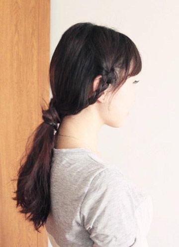 扎头发的方法图解-怎样扎头发简单好看-扎头发