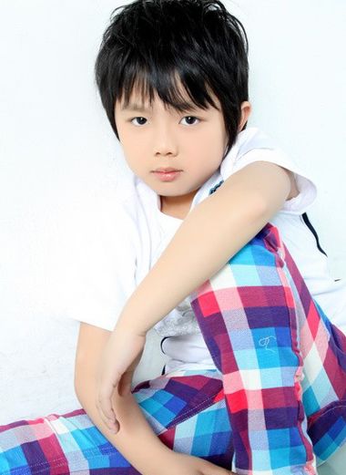 <em>男生脸胖</em>适合<em>什么发型</em> 脸胖男孩适合留啥发型