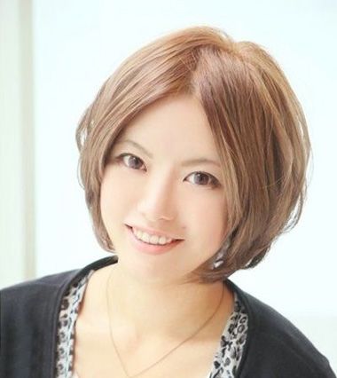 头发少适合短款bobo头吗 中分BoBO头短直发