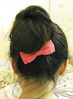 <em>头发太</em>多<em>太厚怎样</em>才能<em>扎</em>丸子头 蓬松丸子头发