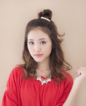 非主流丸子发型扎法 非主流蓬松丸子头发型设