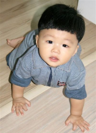 十个月男宝宝剪什么发型好看 韩版男宝宝发型