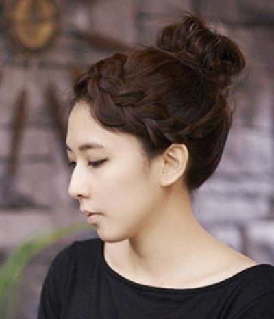 韩国丸子头是怎么扎的 韩式蓬松小丸子头扎法