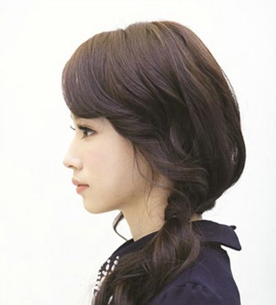 女孩长发穿职业装扎怎样的发型 女孩职业发型