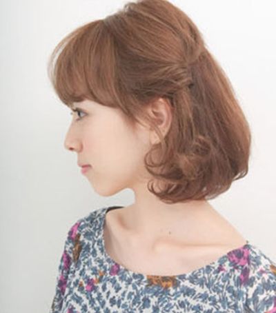 盘头发的方法图解-如何编头发-扎头发的技巧-梳