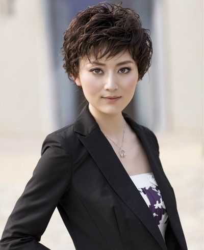 小麦穗短烫发发型 女生短发麦穗烫图片(4)