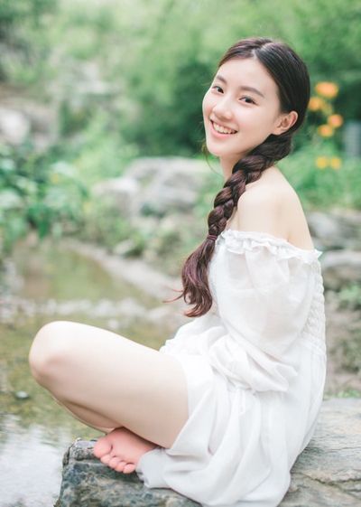 扎头发的方法图解-怎样扎头发简单好看-扎头发