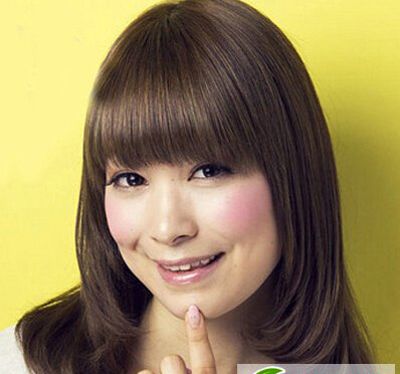 怎样不用卷发棒就能弄出梨花内扣 栗色内扣梨