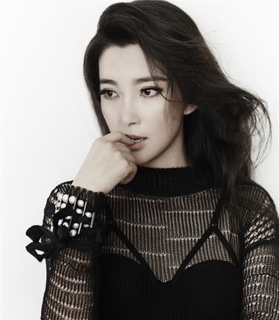 额头窄小长脸明星发型 脸型长额头窄的发型设