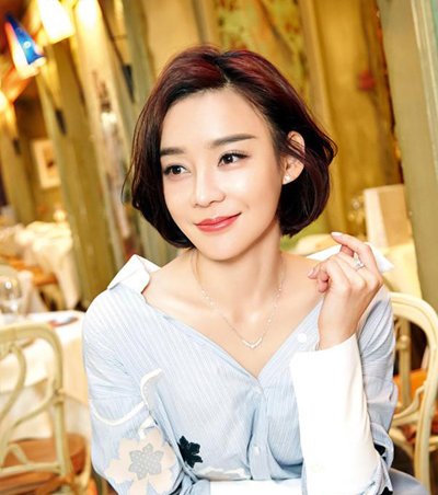 中短发怎么烫卷发 短发发尾微卷发型