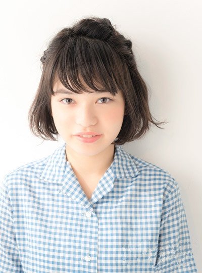 扎头发的方法图解-怎样扎头发简单好看-扎头发