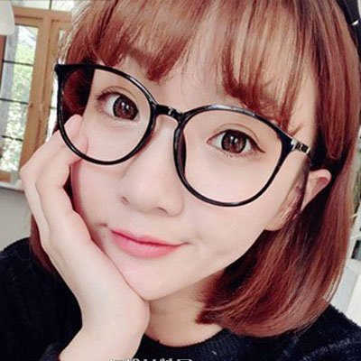 日期:2017-07-16 08:19:51 浏览:(0) 最近的热播剧中,《我的前半生》不仅引起了大家的关注,还借此有了很多关于婚姻,爱情的一些观点和延伸。与电视剧中女一号有相似遭遇的当代人,或者有这样顾虑的当代人,都会有感同身受的那份心。值得一提的是,《我的前半生》中出现的大部分中年女性,都是梳短发短的哦~.