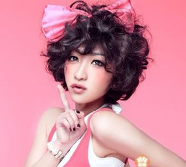 超短妹妹头戴什么发饰 女生头型超短发