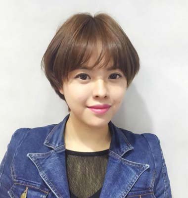 中分短发内扣穿衣搭配 齐肩短发内扣图片