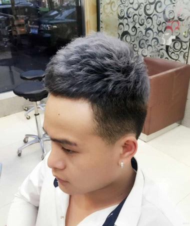 香香美发网-流行发型-脸型搭配-扎法步骤-男生发型-美发问答及视频图片