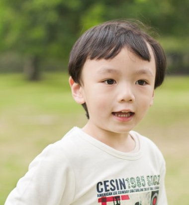 儿童潮点的男孩发型 小朋友男孩发型图片(4)