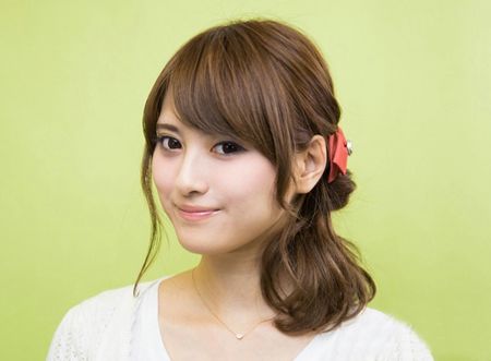 扎头发的方法图解-怎样扎头发简单好看-扎头发