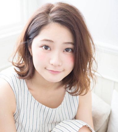 脸呈正三角脖子短适合什么发型 三角脸短发型