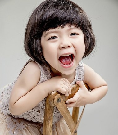 十岁女童短发型图片 短发小女孩应该怎么弄发型