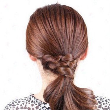 2017女发型扎马尾步骤 发型马尾辫不用皮筋