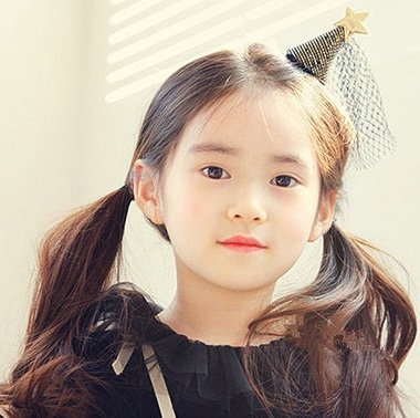 首页 玩发型 扎头发 妹妹头卷发怎样扎好看呢 胖妹妹适合什么卷发(2)