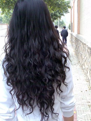 可以自己烫头发吗 自己动手冷烫头发