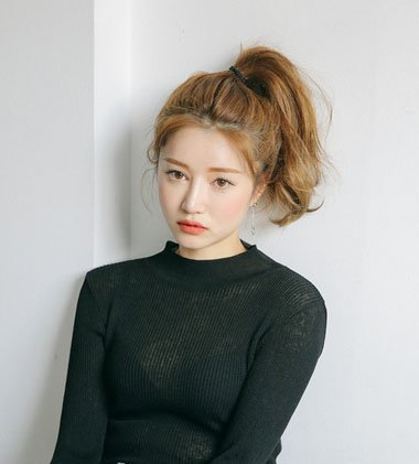 头发有碎发怎样扎马尾辫 长到脖子头发扎好看马尾辫步骤