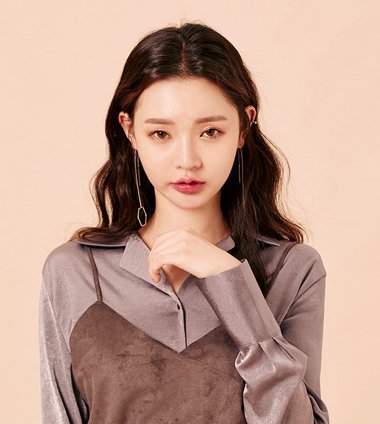 烫发复古发型图片 女长发烫发型图片