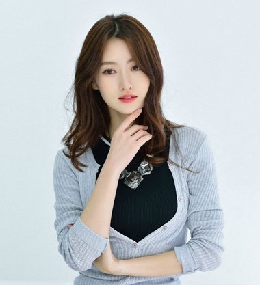 日韩最新流行发型 日韩潮流独特中发发型