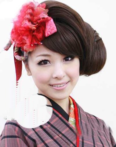 �ձ���Ůͷ����ô�� �ձ�Ů�˵�ͷ���̷����൱�����˽��