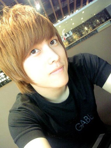 好看的青年梳头发型 青年人什么发型好