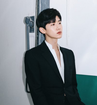 ְ����ʿ�ļ���ˬ�̷���Ϯ ��������װ����������